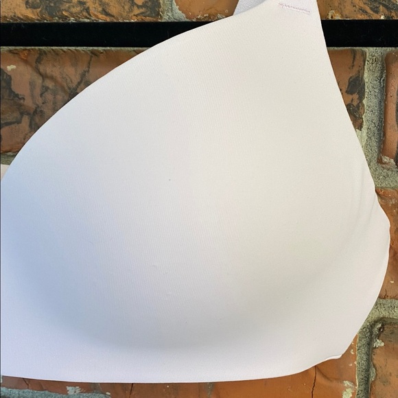 Victoria Secret pink bra size 36C - Picture 3 of 7